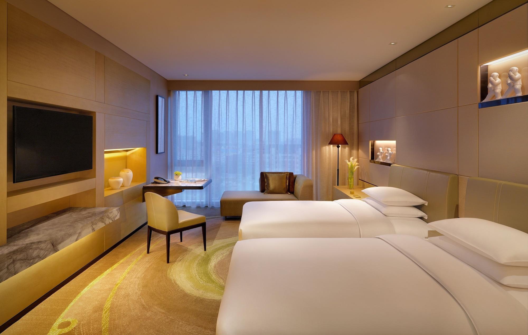 Hyatt Regency Tianjin East Hotel Екстериор снимка