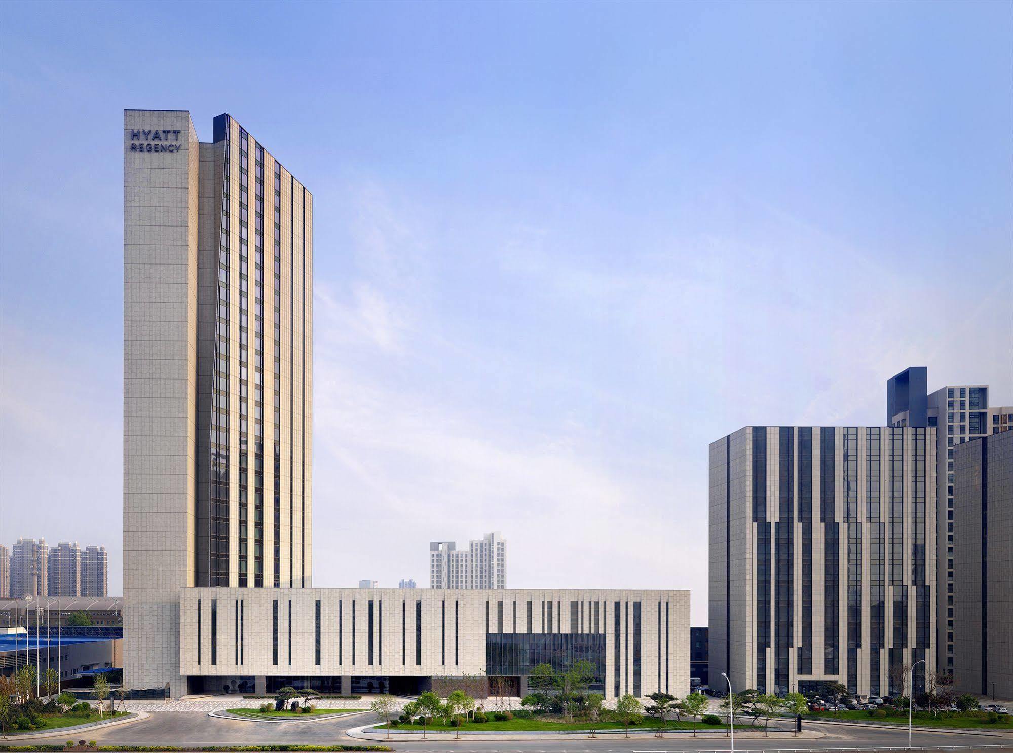 Hyatt Regency Tianjin East Hotel Екстериор снимка