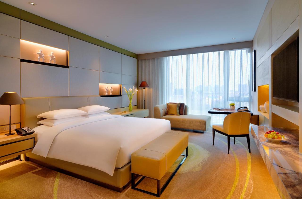 Hyatt Regency Tianjin East Hotel Екстериор снимка