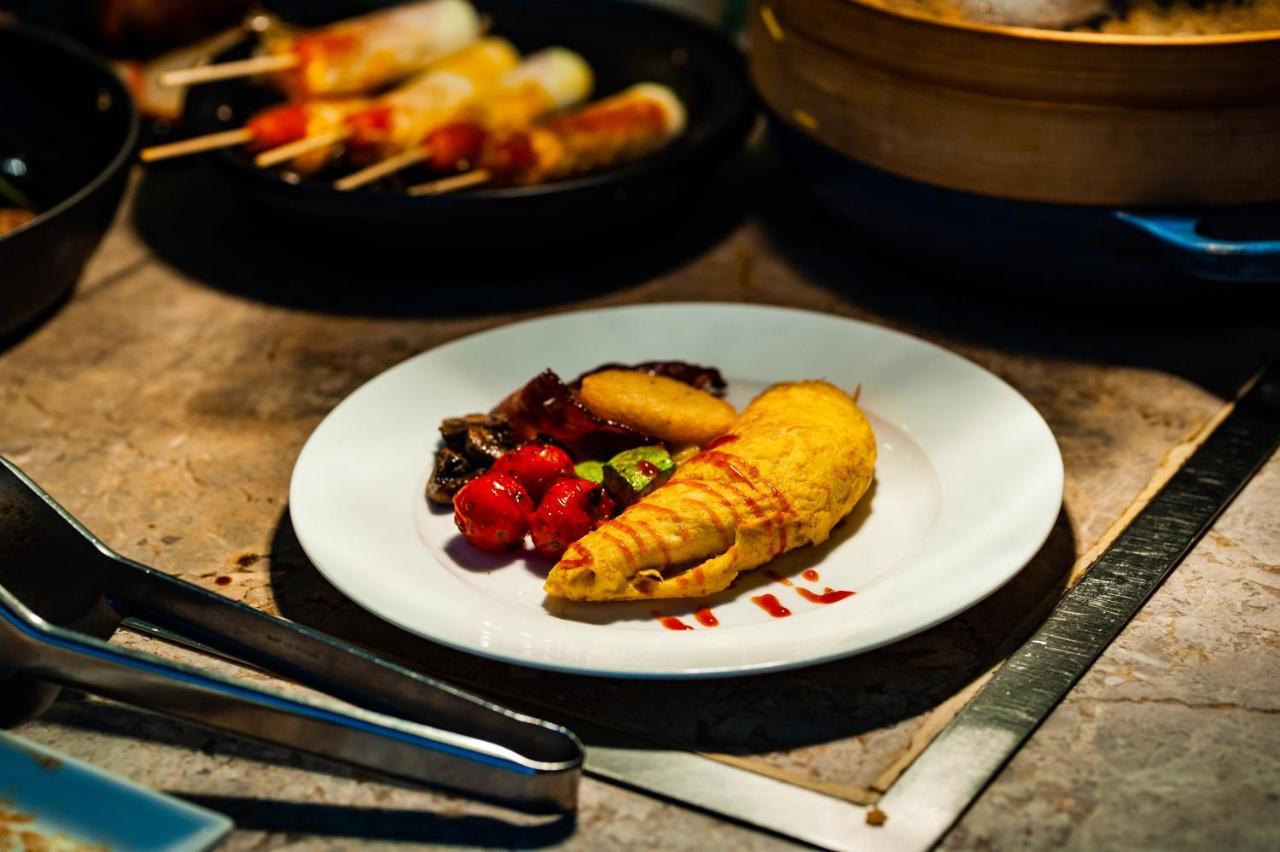 Hyatt Regency Tianjin East Hotel Екстериор снимка